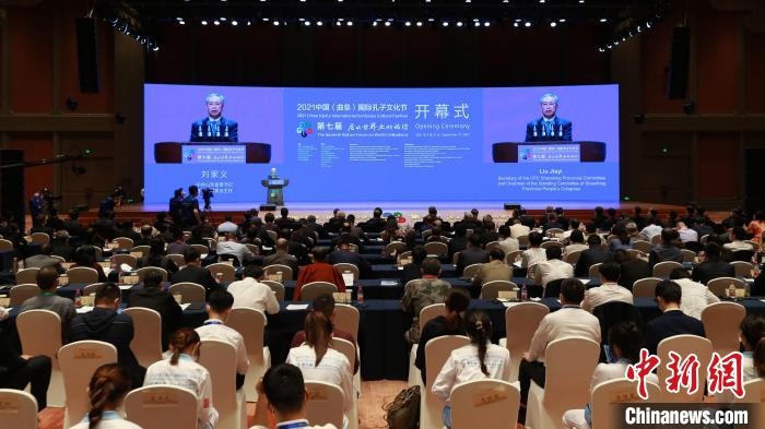 中共山東省委書記劉家義致辭。　梁犇 攝