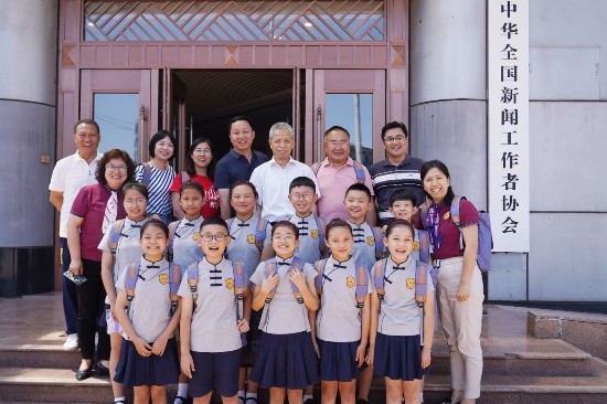 文縣東壩童聲合唱團(tuán)的孩子們?cè)谥袊?guó)記協(xié)。