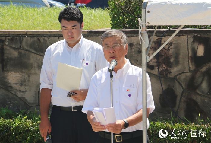 藤澤市市長(zhǎng)鈴木恒夫在紀(jì)念儀式上致辭。人民網(wǎng) 許可攝