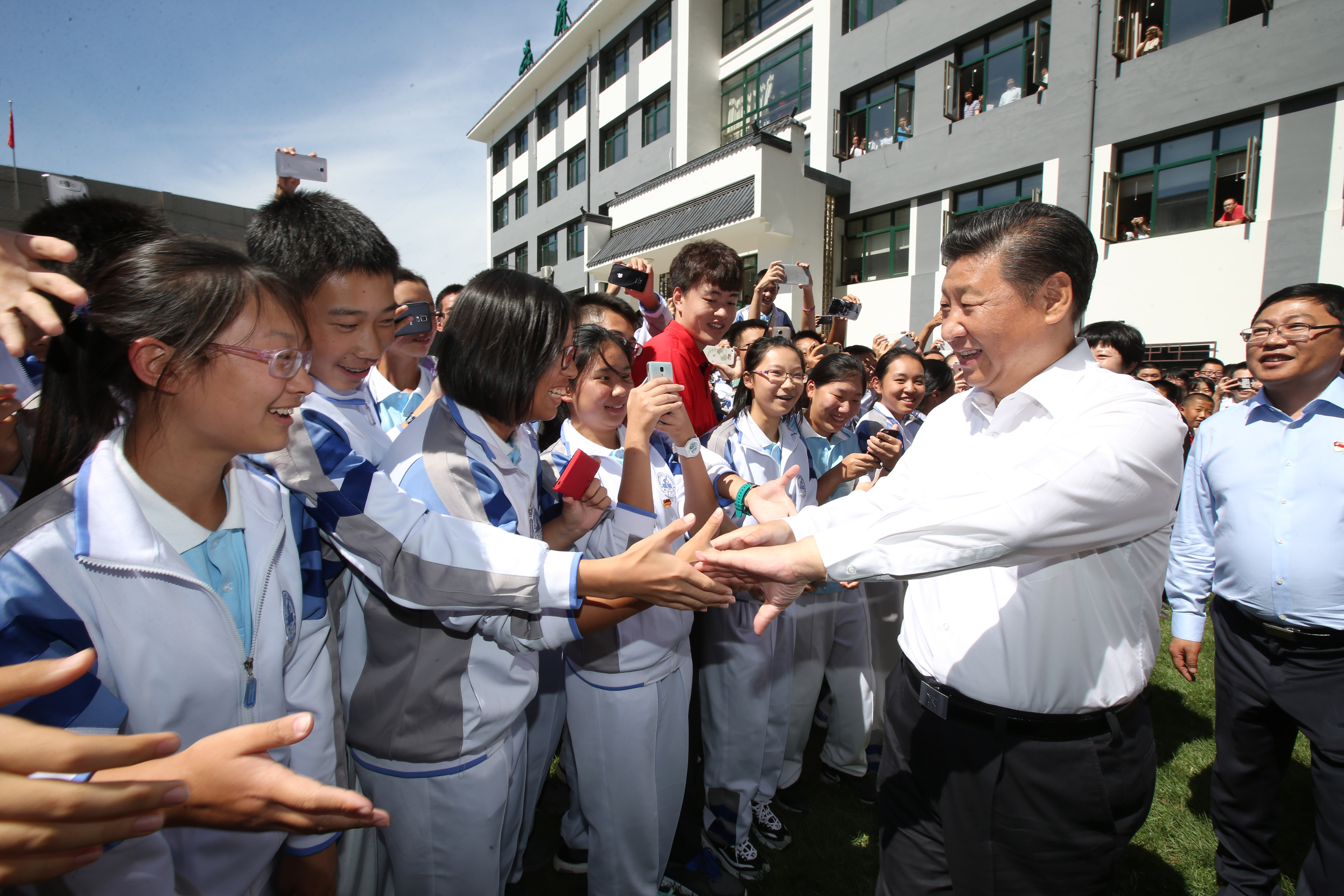 2016年9月9日，習(xí)近平總書記來到位于北京市海淀區(qū)的八一學(xué)校看望師生。