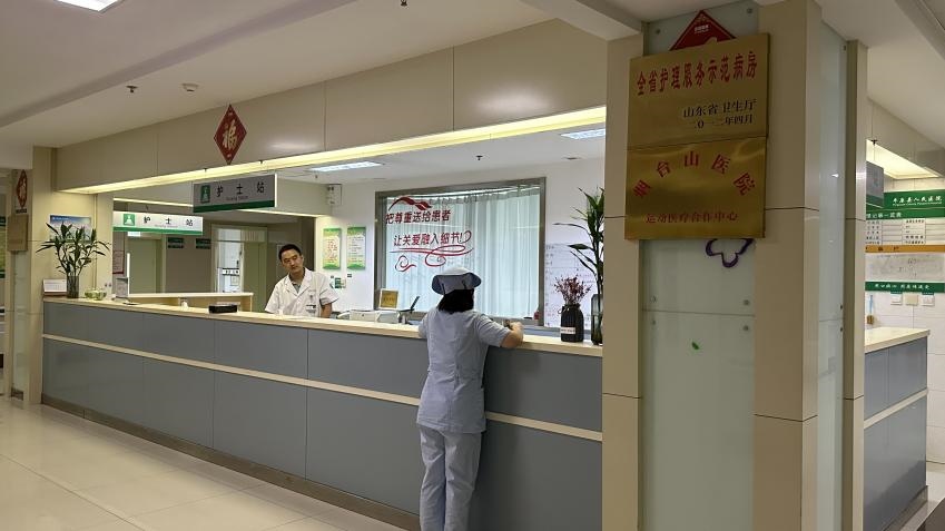 平原縣第一人民醫(yī)院住院部脊柱關(guān)節(jié)外科、手足外科病區(qū)。人民網(wǎng) 喬姝攝