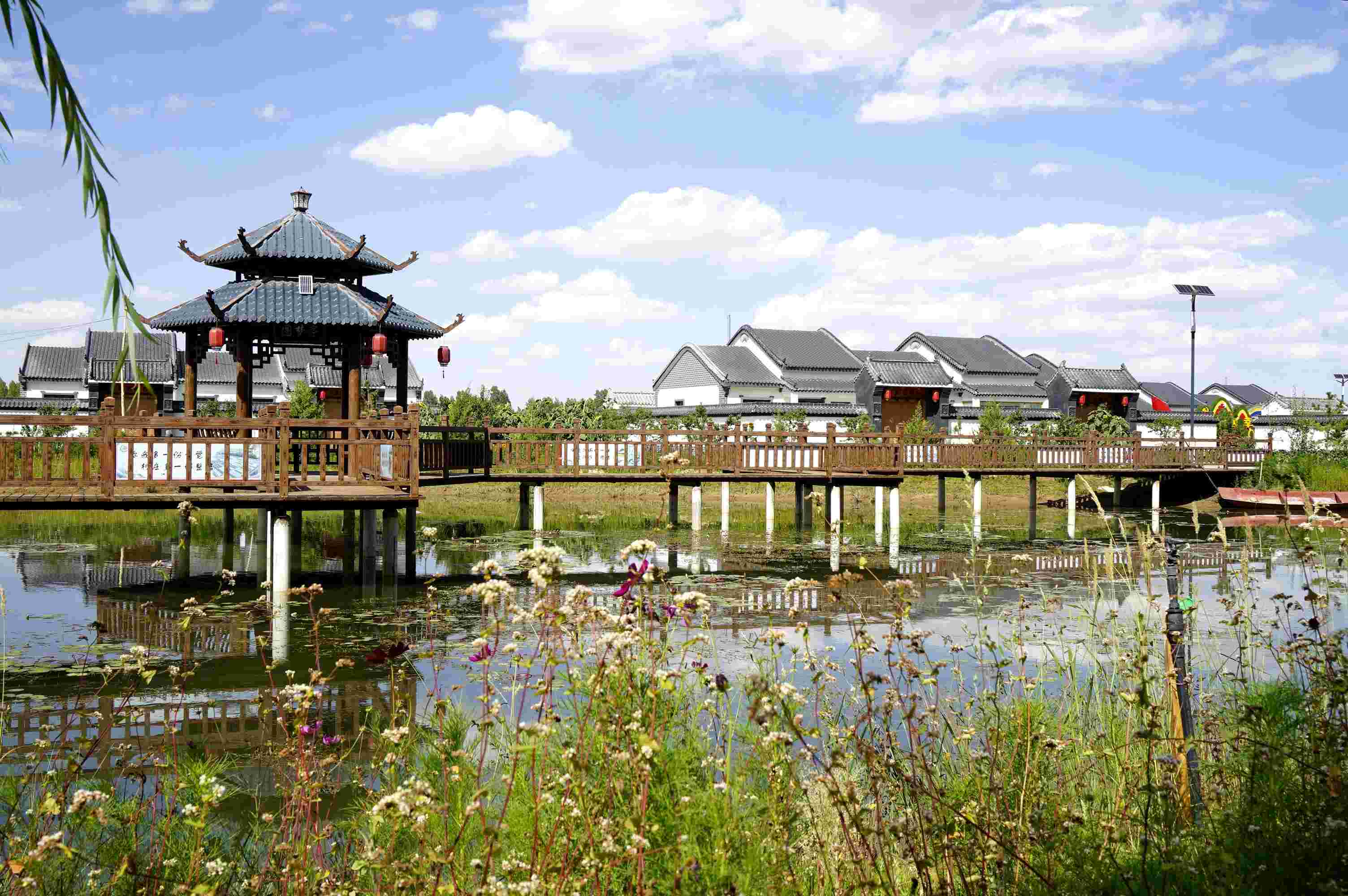 黃家堡村，筑夢新居。張文博攝