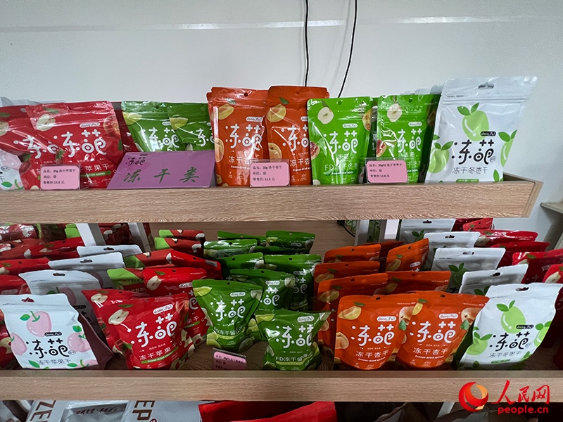 各種凍干食品。人民網(wǎng)記者 常雪梅攝