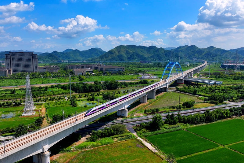 復興號亞運智能動車組列車。上海鐵路局融媒體中心供圖