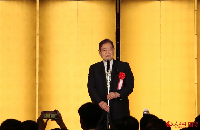 日中協(xié)會會長野田毅致祝酒辭。人民網(wǎng) 許可攝