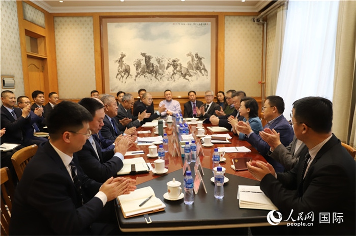 3.2023年10月30日，中國駐蒙使館座談會現(xiàn)場。人民網(wǎng)記者 霍文攝