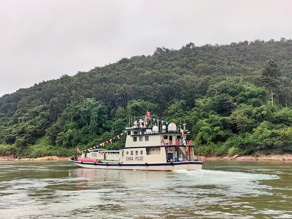中方53102艇途經(jīng)關(guān)累港水域。（云南省公安廳水上巡邏總隊(duì)供圖）