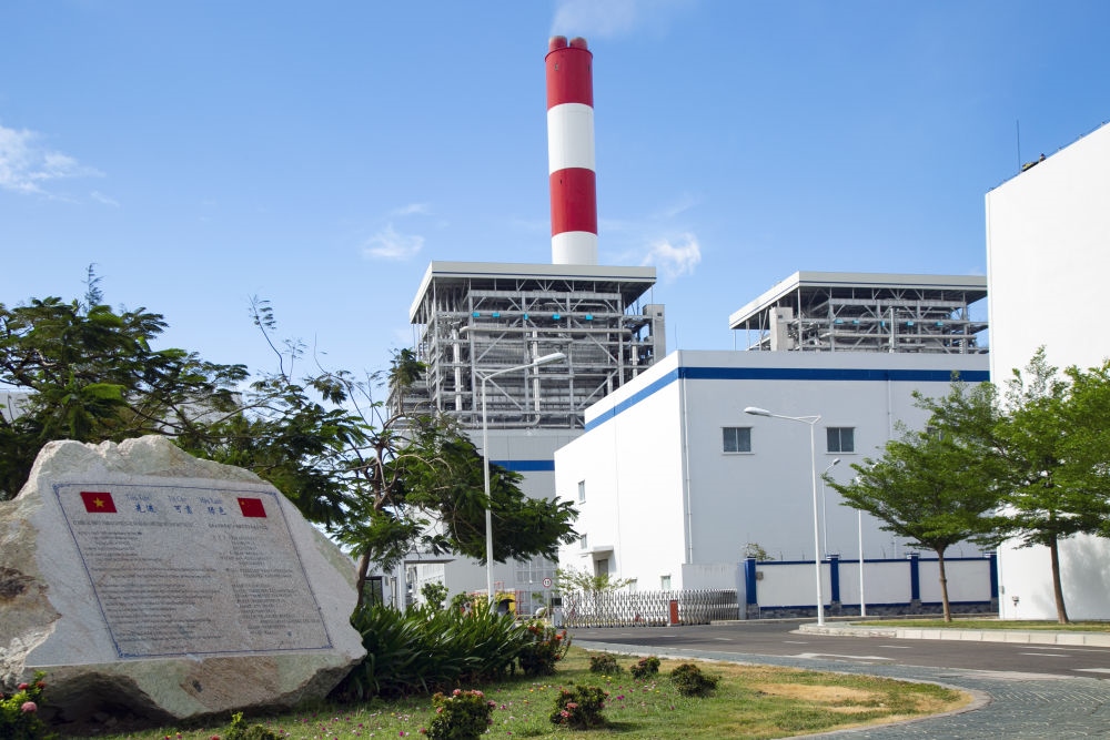 這是2021年3月24日在越南平順省拍攝的越南永新燃煤電廠一期BOT項(xiàng)目廠區(qū)。新華社發(fā)（南方電網(wǎng)越南永新公司供圖）