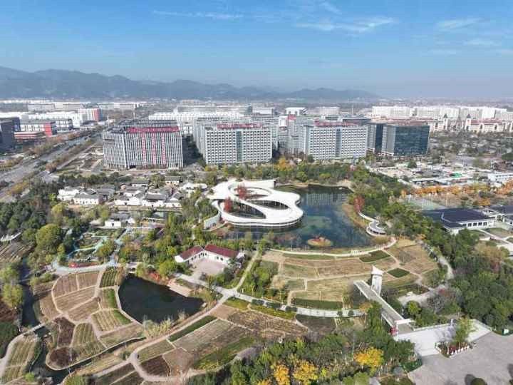 有機(jī)更新后的義烏城西街道橫塘村俯瞰圖。義烏城西街道供圖