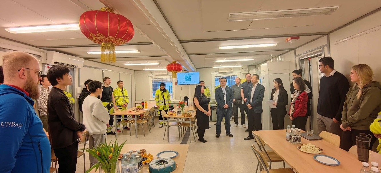 中國駐瑞典大使崔愛民走訪中鐵隧道局集團(tuán)瑞典工程公司。中國駐瑞典大使館供圖