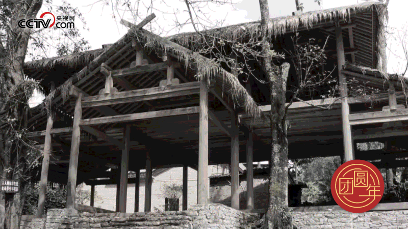 △ 云南省騰沖市清水鄉(xiāng)三家村的司莫拉佤族村曾經(jīng)是貧困村，隨著國家脫貧攻堅(jiān)、鄉(xiāng)村振興的推進(jìn)，這個(gè)小村寨舊貌換新顏，變成了名副其實(shí)的美麗鄉(xiāng)村。