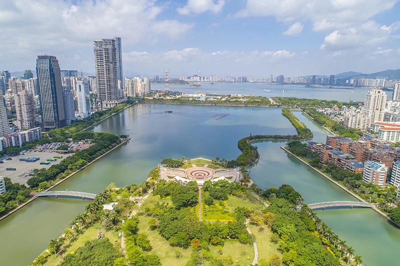 2021年5月15日，廈門，航拍筼筜湖，景色優(yōu)美。