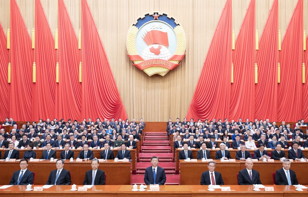 3月10日上午，中國人民政治協(xié)商會議第十四屆全國委員會第二次會議在北京人民大會堂閉幕。這是習近平、李強、趙樂際、蔡奇、丁薛祥、李希、韓正在主席臺就座。王滬寧主持閉幕會。