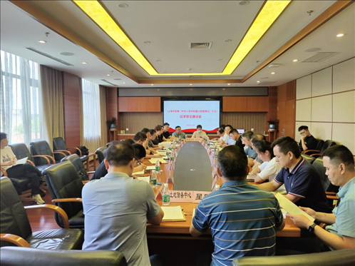 嘉定區(qū)安亭鎮(zhèn)基層立法聯(lián)系點召開《上海市實施〈中華人民共和國土地管理法〉辦法》征求意見座談會。上海市司法局供圖