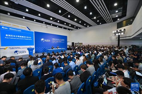 這是3月26日拍攝的博鰲亞洲論壇2024年年會新聞發(fā)布會現(xiàn)場。新華社記者 郭程 攝