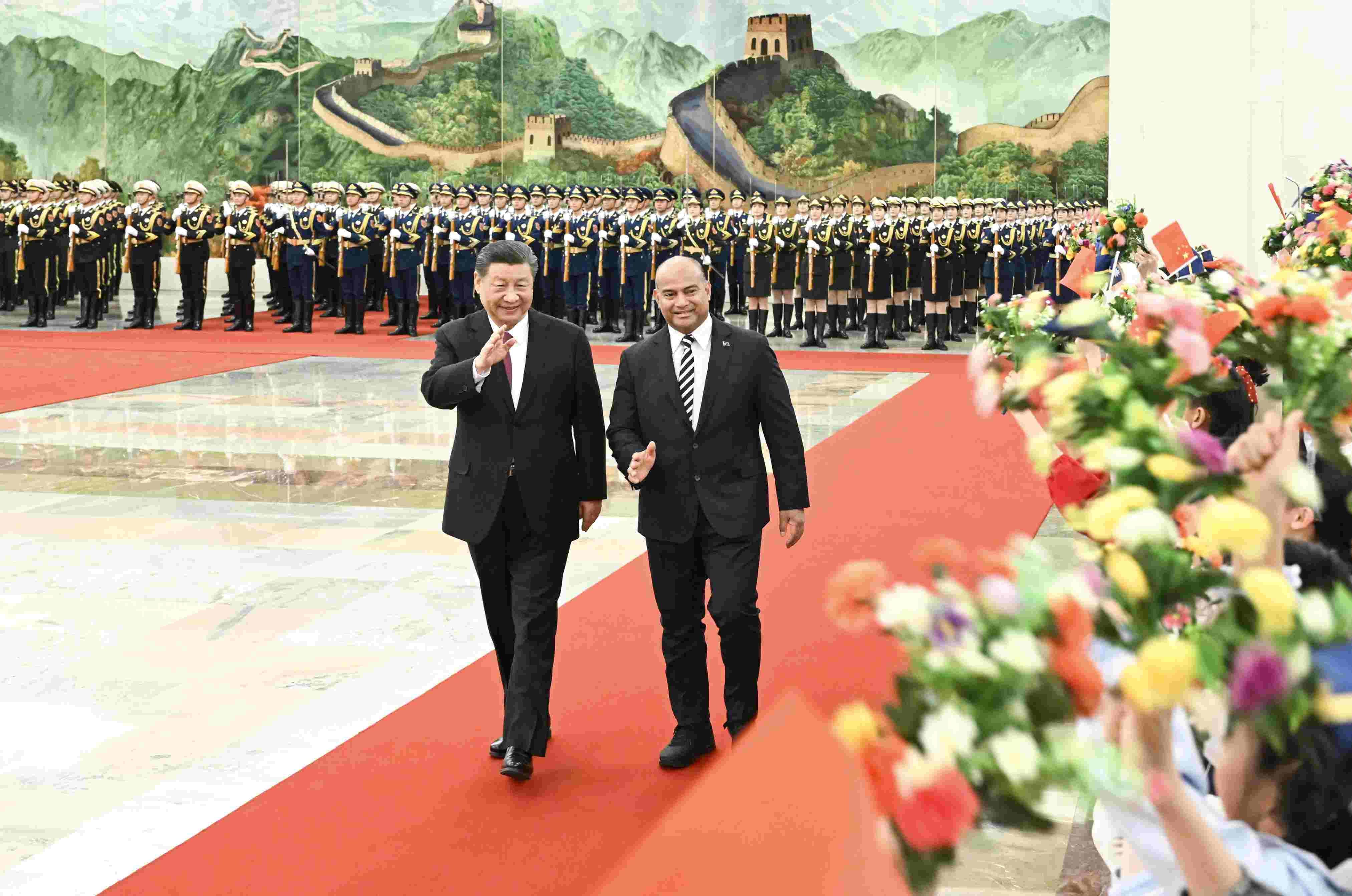 2024年3月25日，習(xí)近平主席在人民大會(huì)堂北大廳為瑙魯總統(tǒng)阿迪昂舉行歡迎儀式。