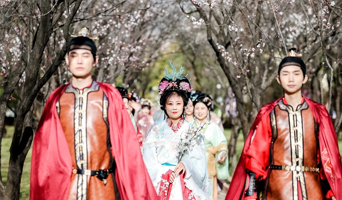 第七屆杏花節(jié)上的漢服巡游。受訪方供圖