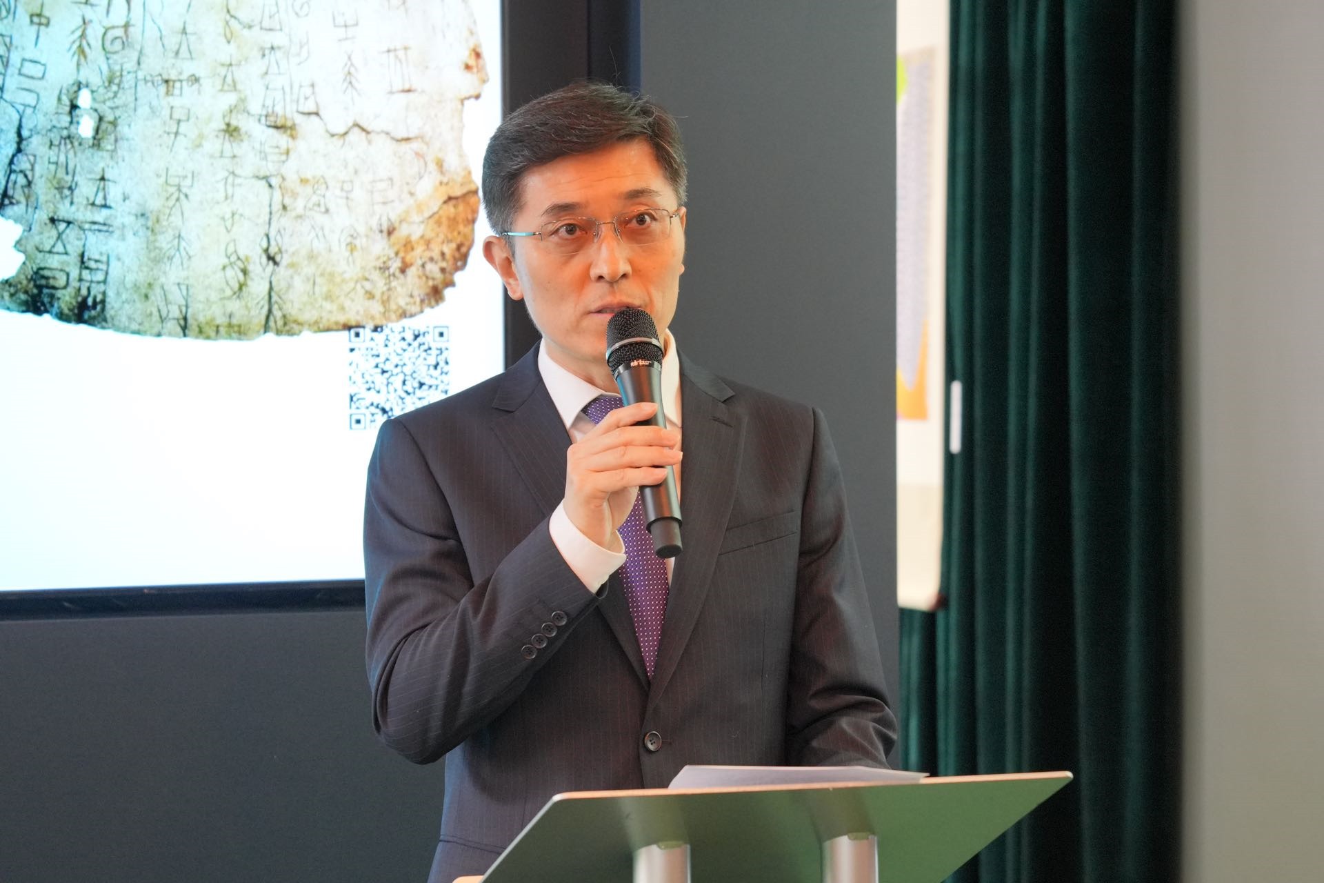 中國駐英國使館公使楊曉光致辭。主辦方供圖