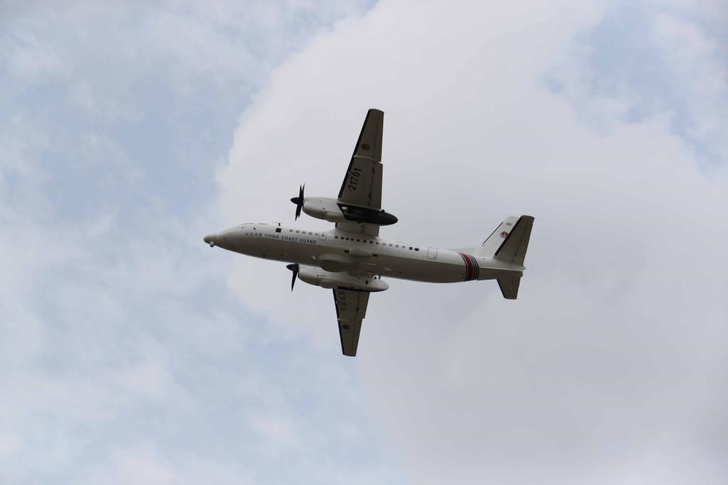 圖為5月14日海警飛機(jī)在休漁海域進(jìn)行空中巡查。（中國(guó)海警局南海分局供圖）