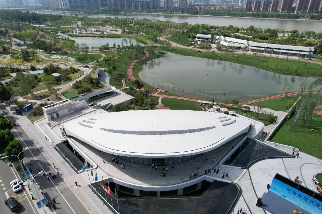 這是位于西安的中亞公園航拍畫面。新華社記者付瑞霞 攝