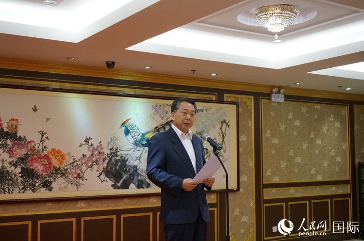 中國(guó)人民對(duì)外友好協(xié)會(huì)副會(huì)長(zhǎng)袁敏道致辭。人民網(wǎng)記者 陳思攝