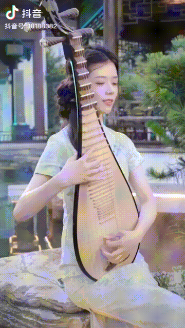 上海評彈團評彈演員鄭鳴秋 受訪者供圖