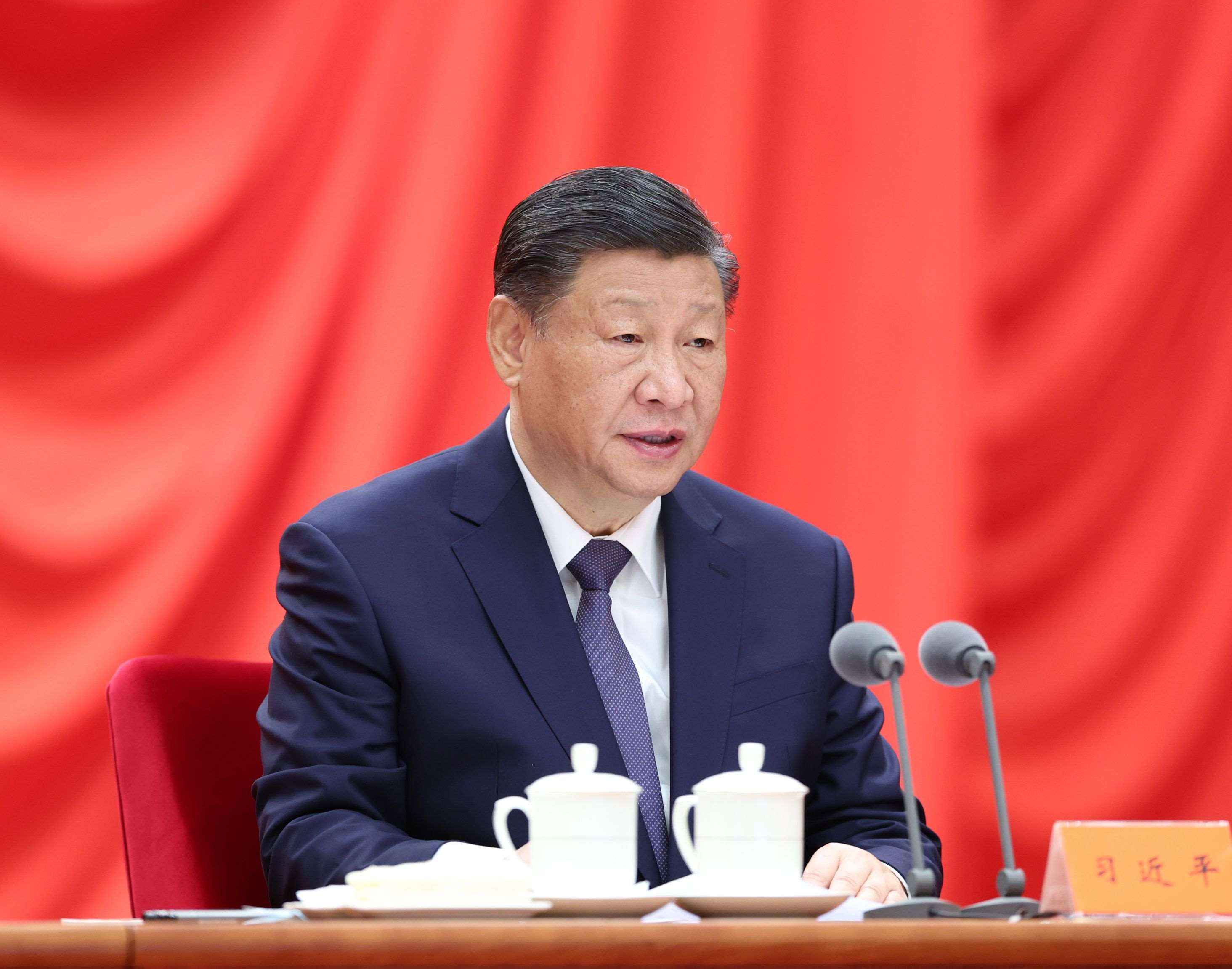△ 2024年1月8日，習(xí)近平總書記在中國(guó)共產(chǎn)黨第二十屆中央紀(jì)律檢查委員會(huì)第三次全體會(huì)議上發(fā)表重要講話。