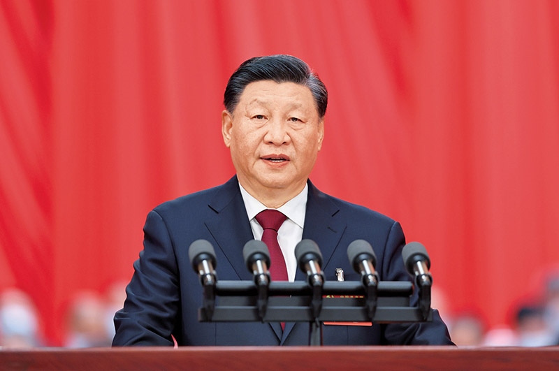 2022年10月16日，中國(guó)共產(chǎn)黨第二十次全國(guó)代表大會(huì)在北京人民大會(huì)堂開(kāi)幕。習(xí)近平代表第十九屆中央委員會(huì)向大會(huì)作報(bào)告。 新華社記者 姚大偉/攝
