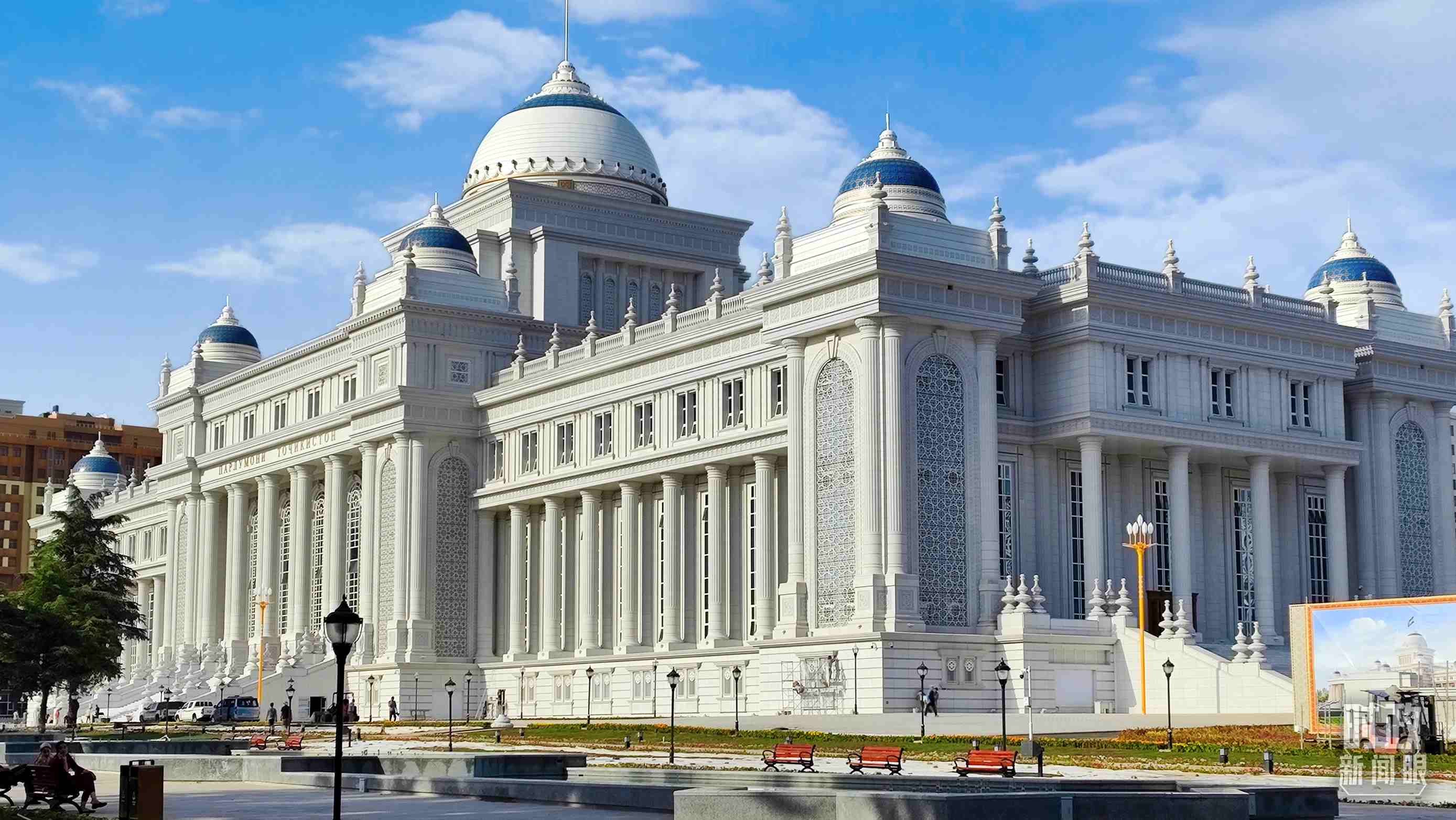 △中方援建塔議會大樓。（總臺記者員志軍拍攝）
