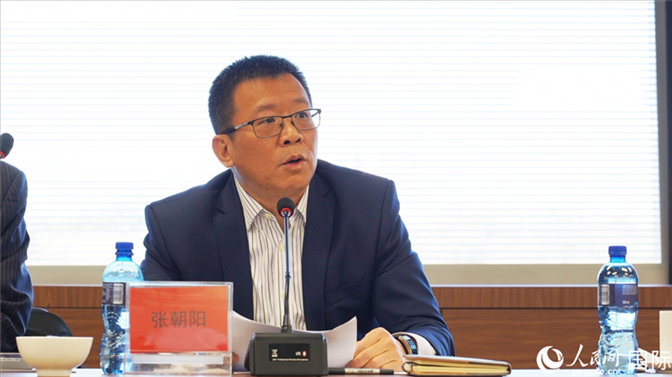 張朝陽代會長做協(xié)會上半年工作匯報。人民網(wǎng) 劉暢攝