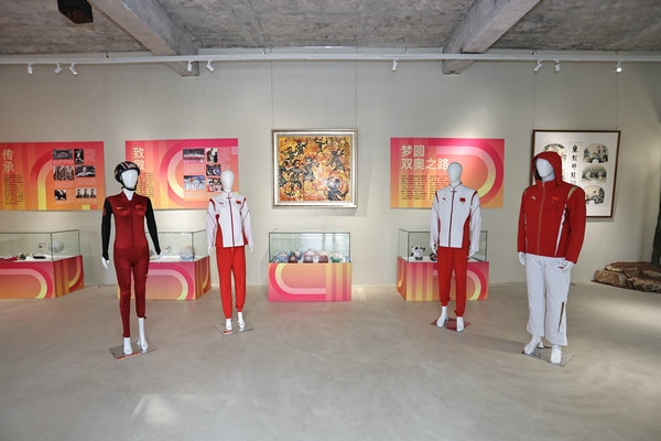 “揚(yáng)帆起航 為巴黎喝彩”中國(guó)體育文化展展廳。 主辦方供圖