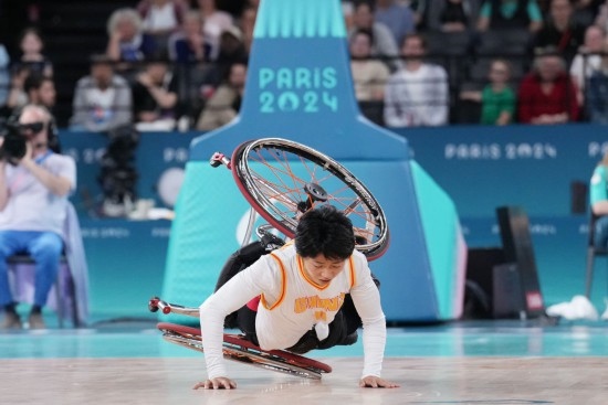 巴黎殘奧會｜“撞車、摔倒，我們都習慣了”