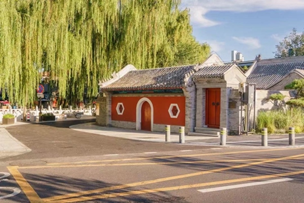 北京建筑大學(xué)古建保護(hù)與利用專業(yè)師生對(duì)北京德勝門內(nèi)大街開展空間品質(zhì)綜合提升項(xiàng)目，圖為項(xiàng)目竣工后的實(shí)景圖。校方供圖