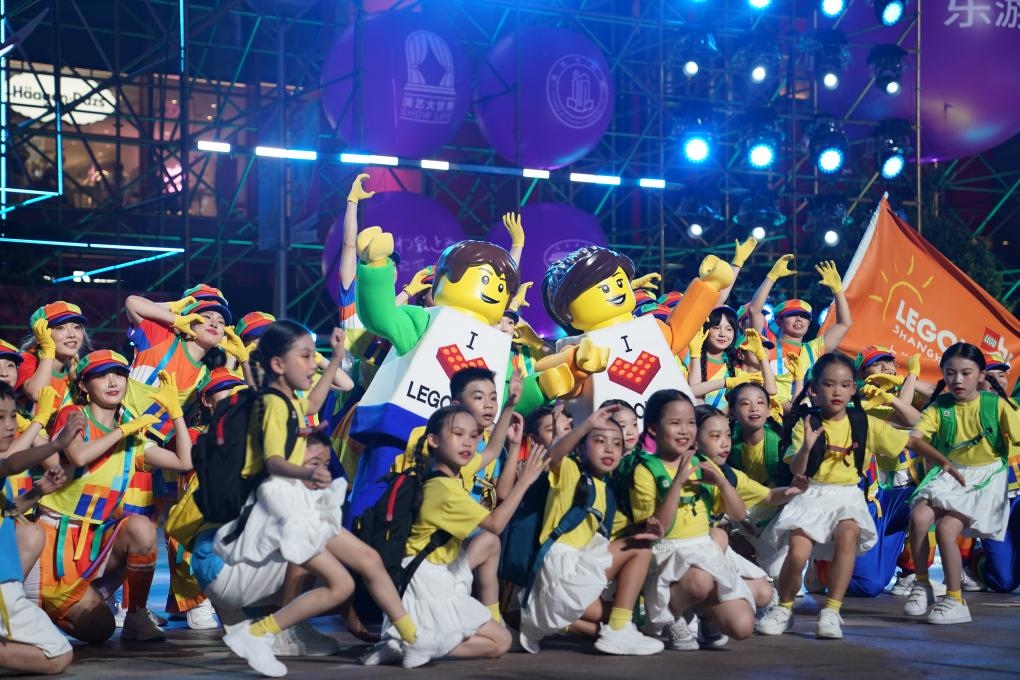 9月14日晚，演員在上海旅游節(jié)開幕式上表演。新華社發(fā)（陳浩明 攝）