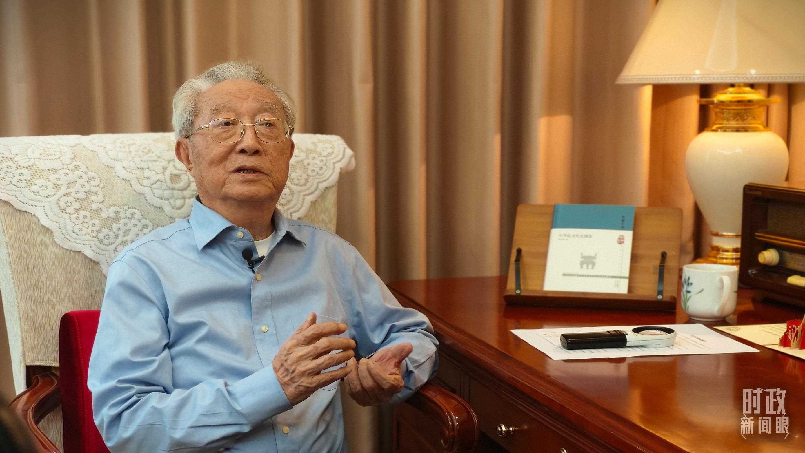 “人民教育家”國家榮譽稱號獲得者張晉藩。（總臺央視記者李立拍攝）