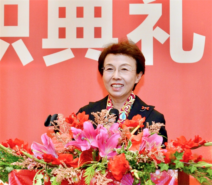 中國僑聯(lián)副主席程紅出席比利時浙江籍僑團聯(lián)盟第二屆主席團就職典禮并致辭。比利時浙江籍僑團聯(lián)盟供圖