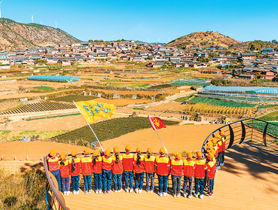 學(xué)生在攀枝花迤沙拉歷史文化主題研學(xué)基地參觀。 石 磊攝