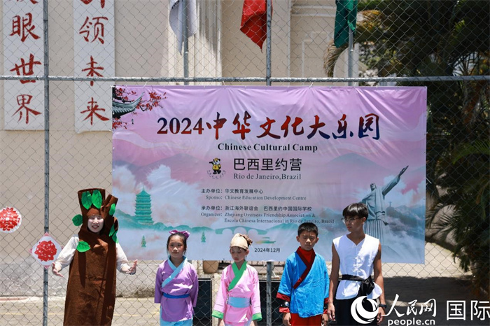 話劇《司馬光砸缸》演繹了中國家喻戶曉的兒童故事。人民網(wǎng)記者 陳海琪攝