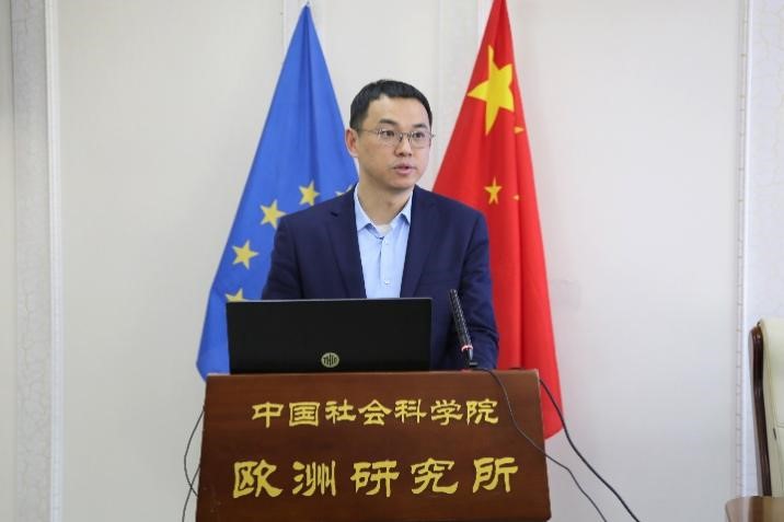 社會(huì)科學(xué)文獻(xiàn)出版社副總編輯童根興作開(kāi)幕式致辭。吳迪攝