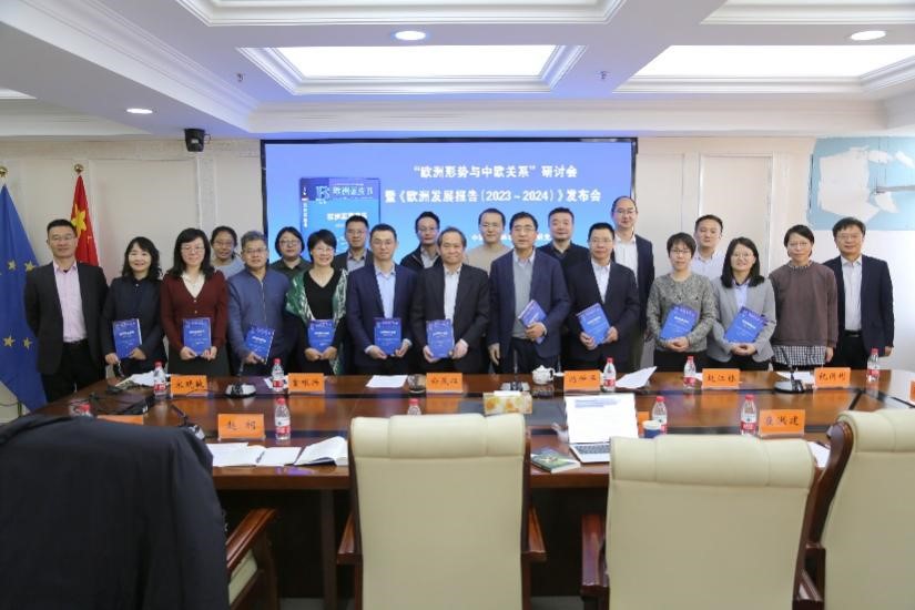 參會(huì)人員合影。吳迪攝