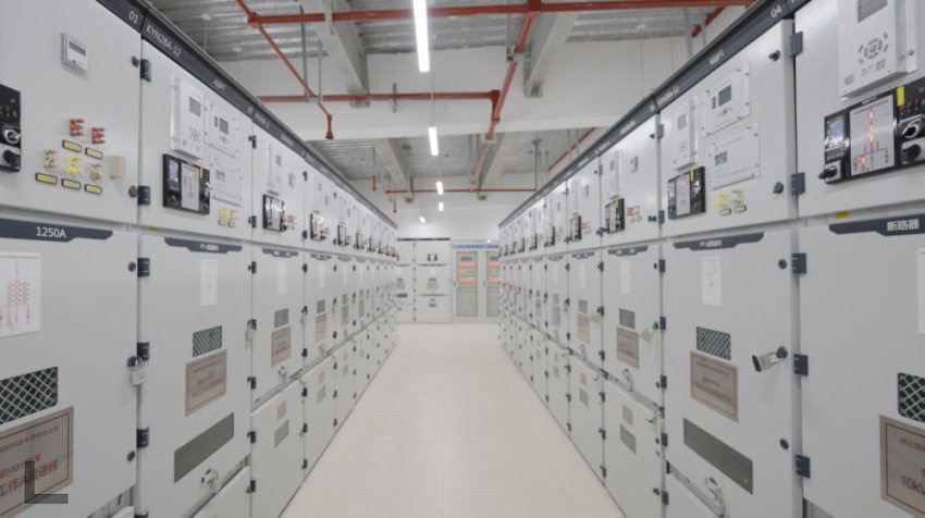 300兆瓦壓氣儲(chǔ)能示范工程高壓配電室。受訪(fǎng)者供圖