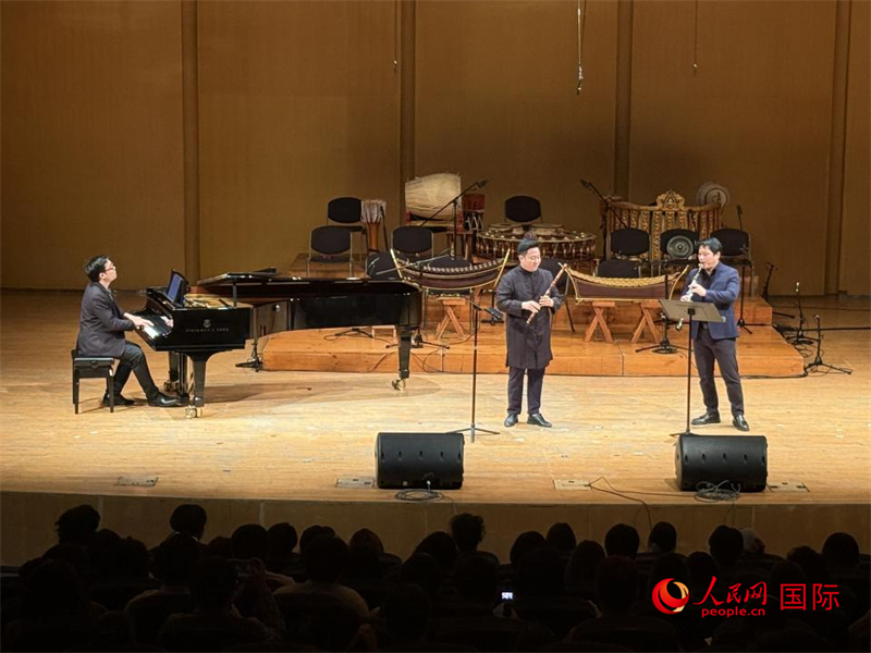 來自泰國東方大學的音樂家在演奏《敦煌印象》。人民網(wǎng)記者 張矜若攝