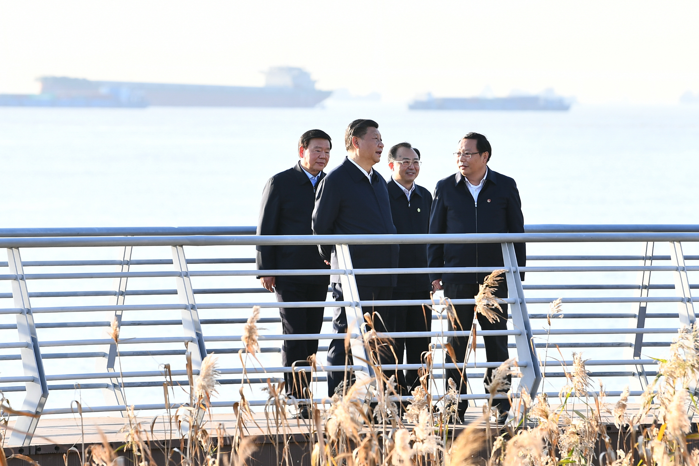 2020年11月12日，習(xí)近平總書記在江蘇南通五山地區(qū)濱江片區(qū)考察。