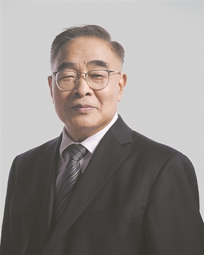 張伯禮 全國(guó)人大代表、中國(guó)工程院院士