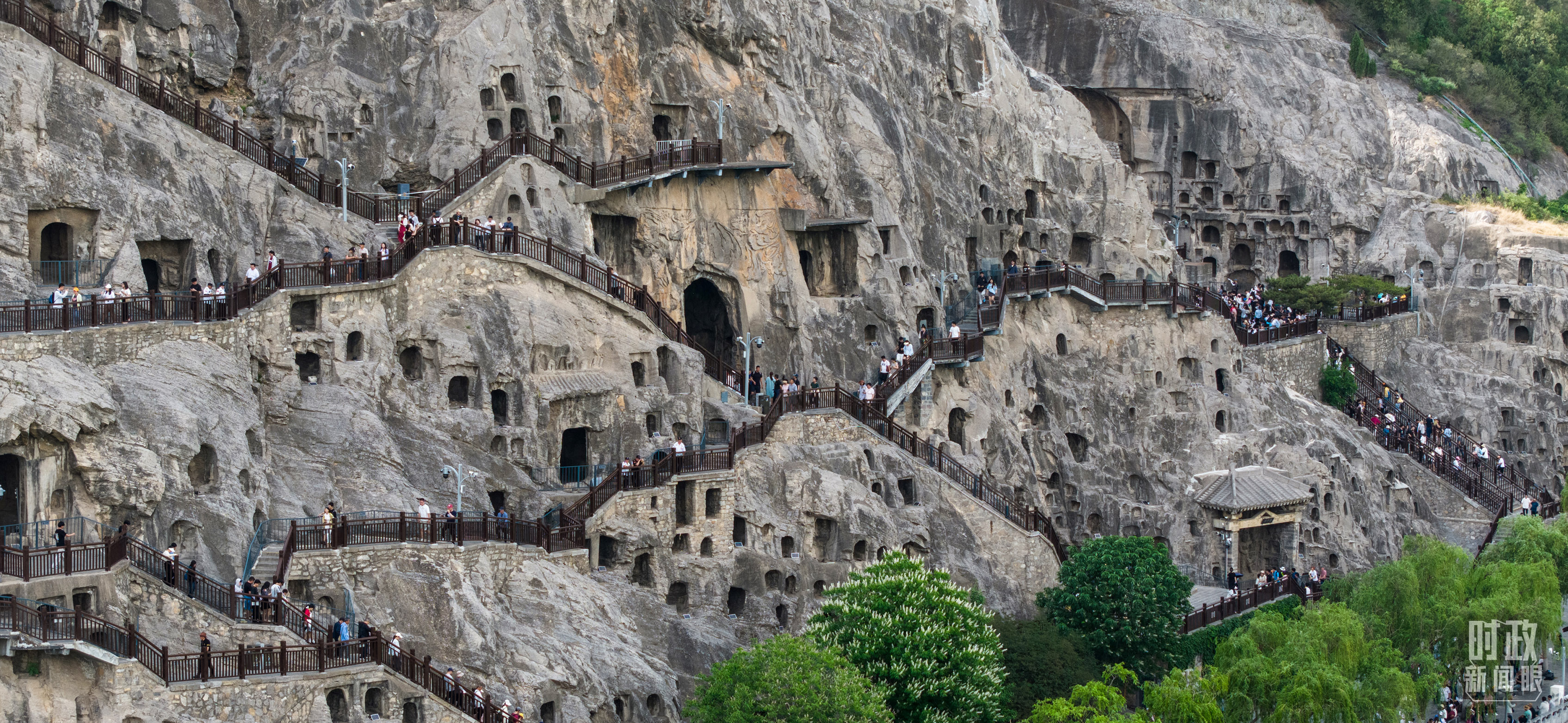 △龍門石窟。（總臺(tái)國廣記者李晉拍攝）